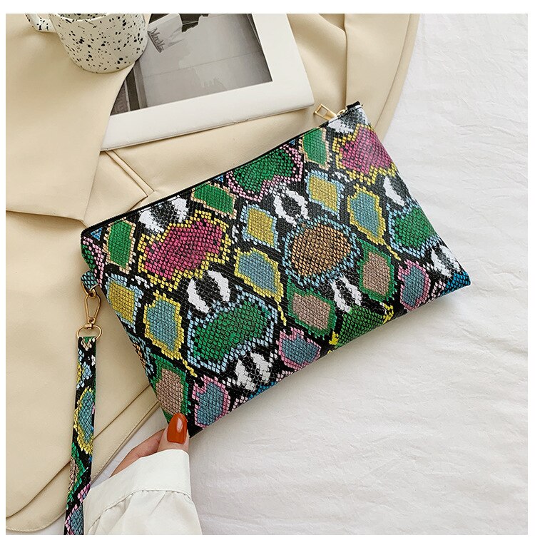 Snakeskin Pattern New Women's Clutch Fashion Zipper Hand Bag For Female Vintage Envelope Pouch Simple Large Capacity Clutchs